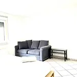 Large In Free Parking 10mins To Airport Excellent Customer Services Schuttrange
