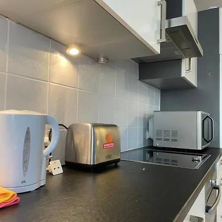 Large In Free Parking 10mins To Airport Excellent Customer Services * Schuttrange