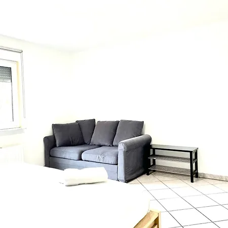 Large In Free Parking 10mins To Airport Excellent Customer Services Schuttrange