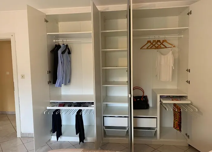 Large In Free Parking 10mins To Airport Excellent Customer Services Schuttrange