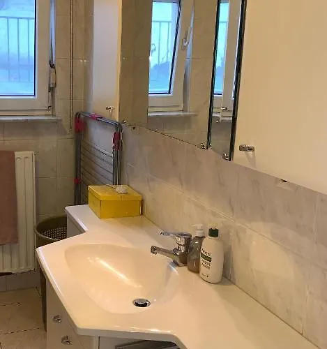 Large In Free Parking 10mins To Airport Excellent Customer Services Schuttrange