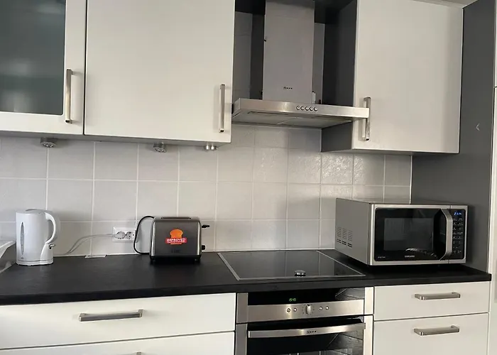 Large In Free Parking 10mins To Airport Excellent Customer Services * Schuttrange