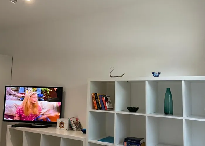 Large In Free Parking 10mins To Airport Excellent Customer Services Schuttrange